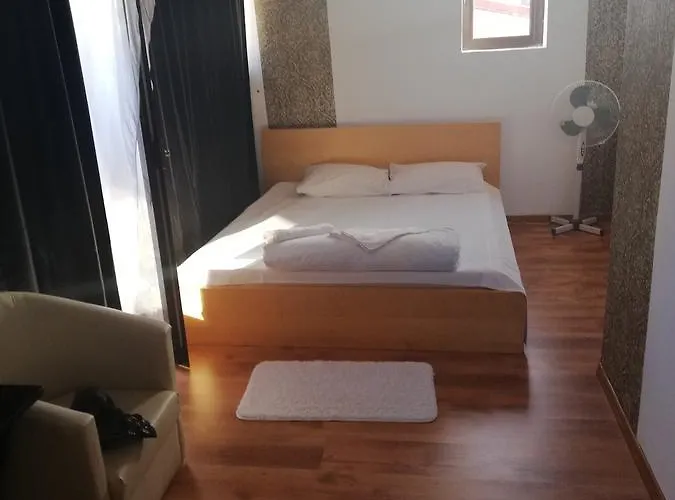 La Anca 3* בוקרשט